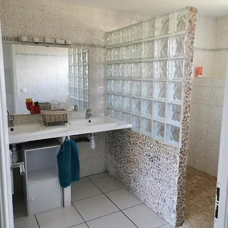 Chambres En Maison *